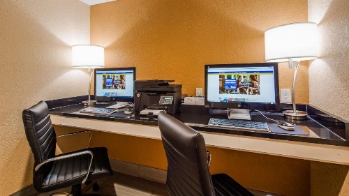 Best Western Cape Cod Hotel image 11