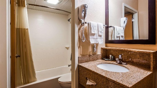 Best Western Cape Cod Hotel image 2